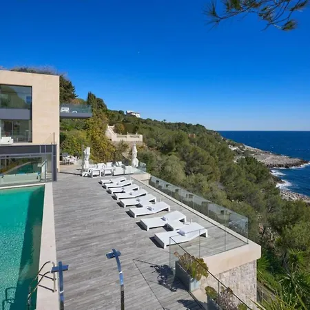 Prestigious Ultra Contemporary Apartman *